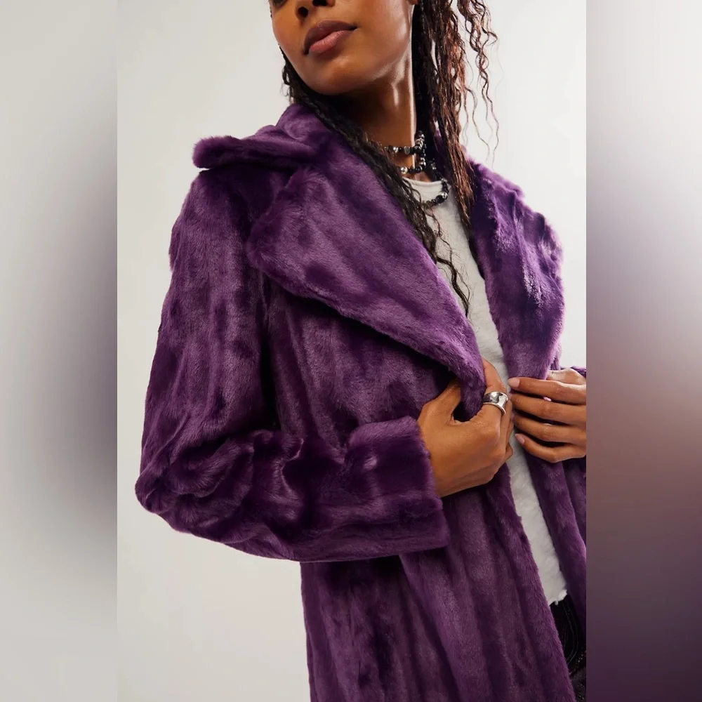 Unreal Fur
Velvet Underground Coat Free People - Picture 6 of 6